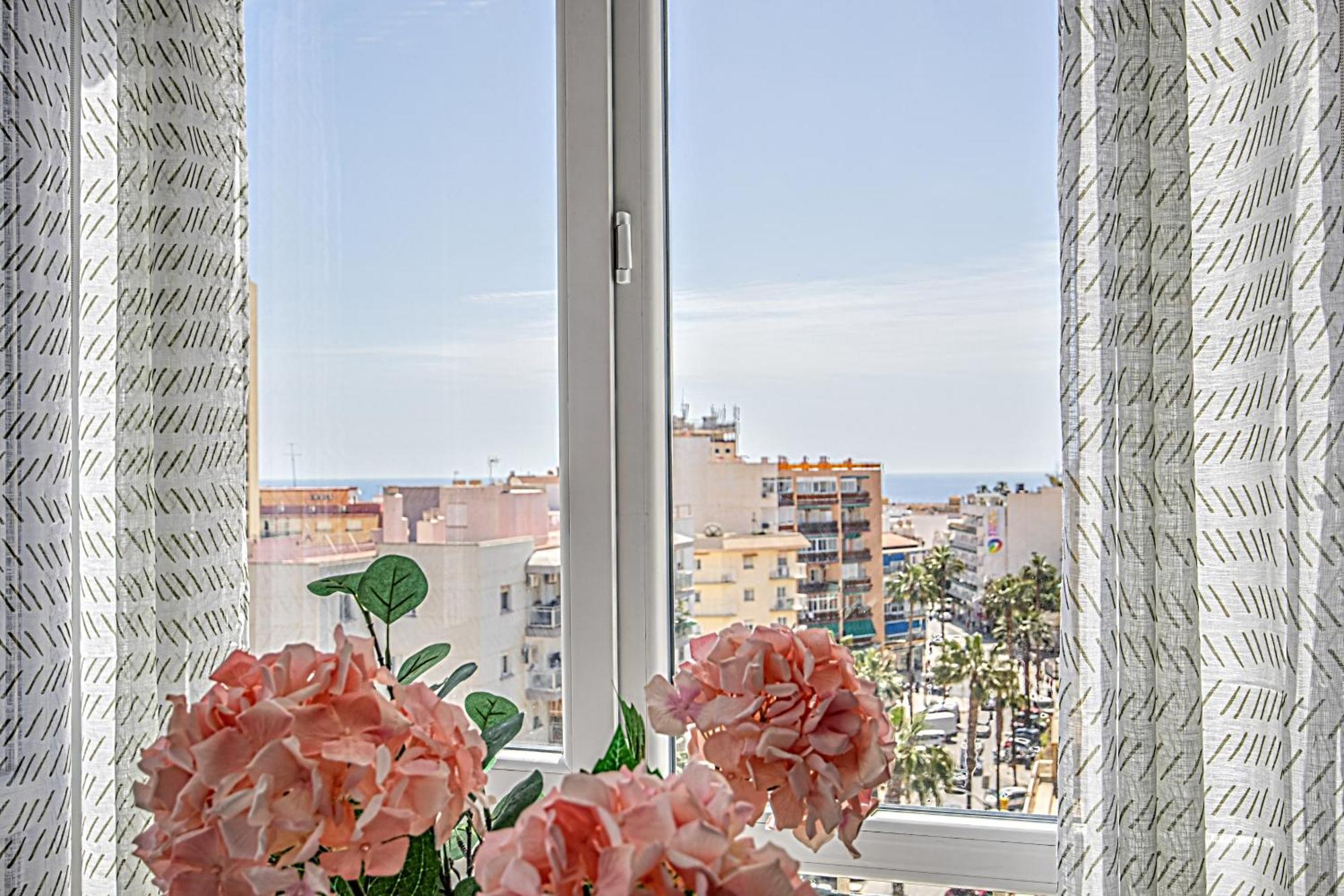 Elegant Studio With Pool And Seaview トレモリノス エクステリア 写真